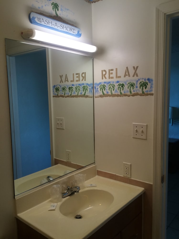 Ocean Cove Motel - photo 19