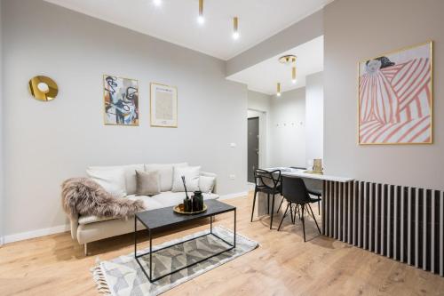 Crystal 3BDR Apartment In Center — 4-Star Luxury Hotel in Bucharest, Romania