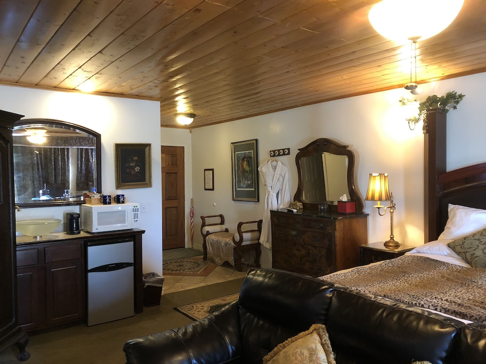 Echo Canyon Spa Resort - photo 32