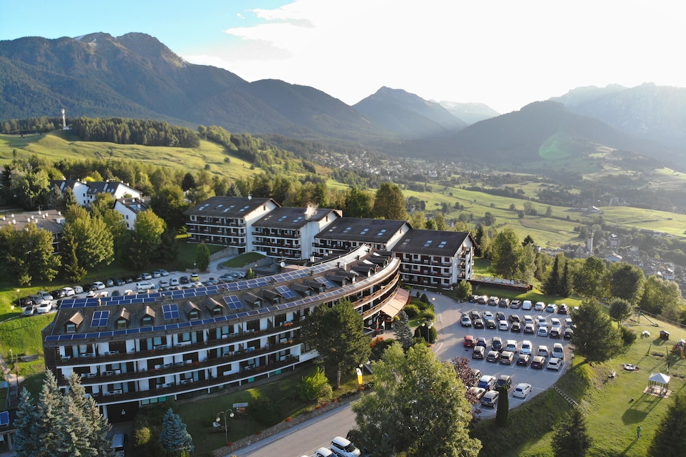 Centro Vacanze Veronza Clubresidence — hotel in Carano