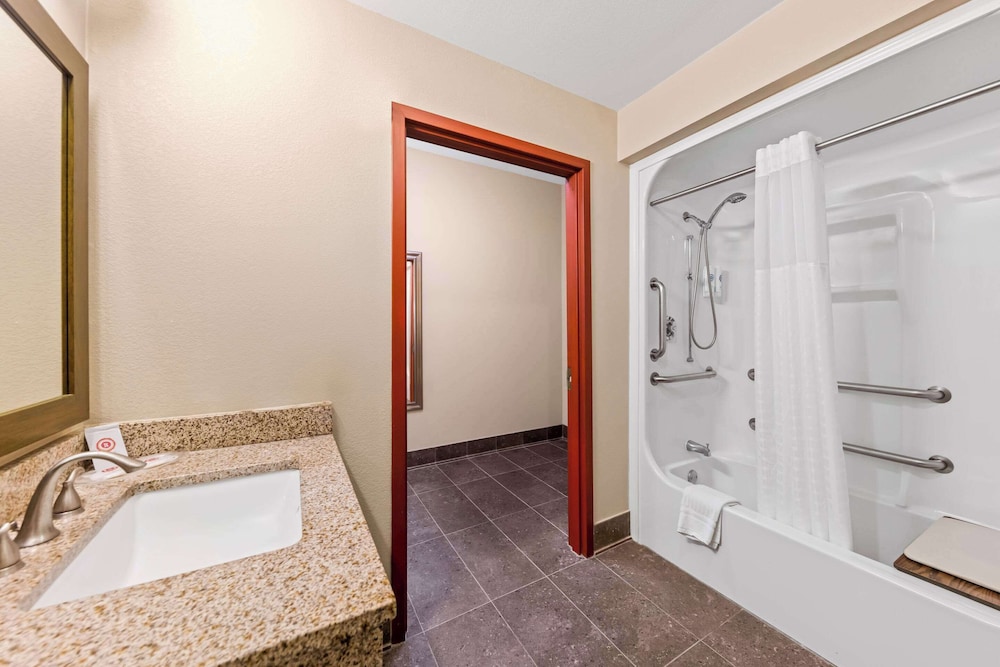 Comfort Suites Roanoke Fort Worth North - photo 21