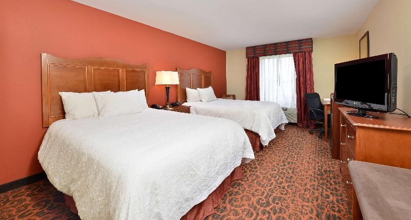 Hampton Inn Ottumwa - photo 57