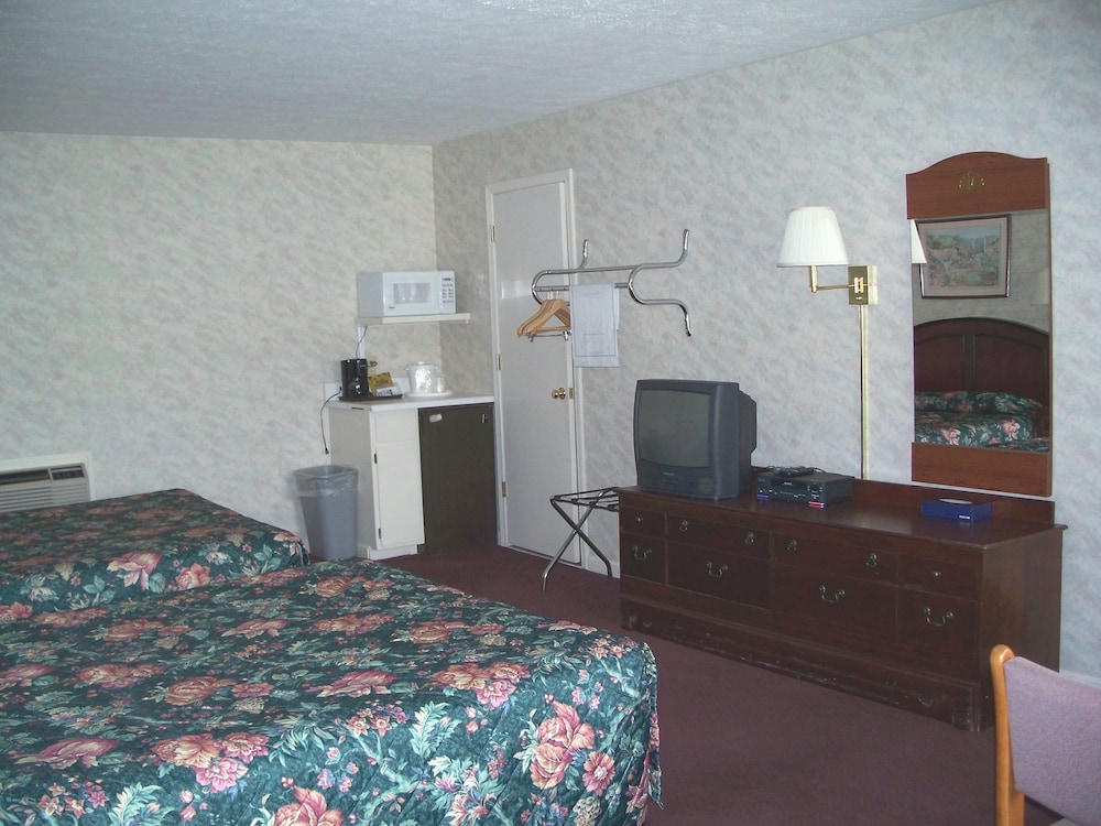 Castlewood Inn - photo 6