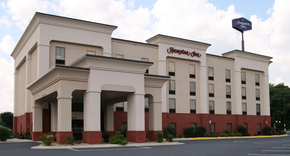 Hampton Inn Martinsburg South Inwood - photo 50