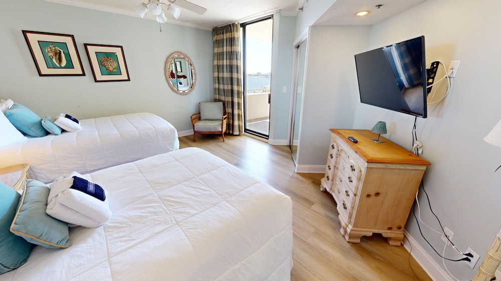 East Pass Towers 304 3 Bedroom Condo by RedAwning Destin - photo 2