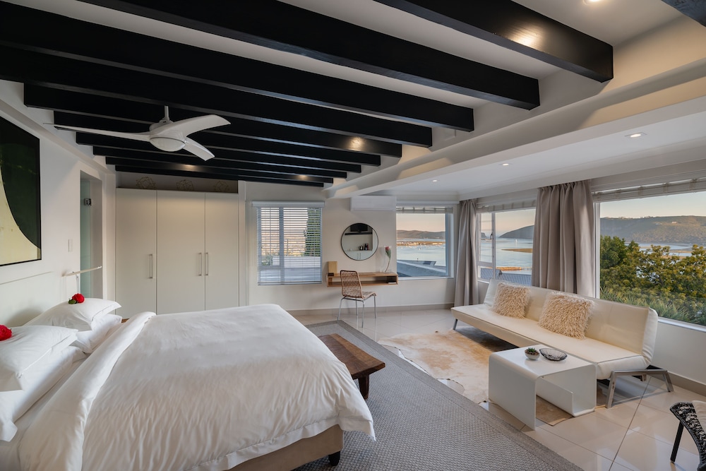Villa Afrikana Guest Suites — 5-Star Luxury Hotel in Knysna, South Africa