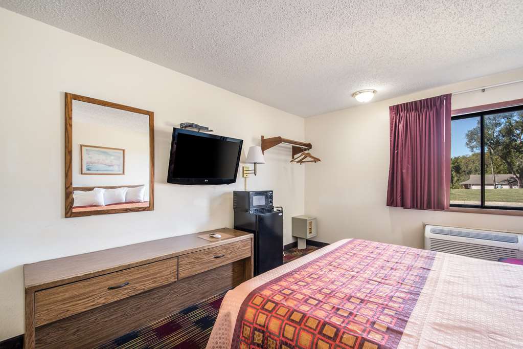 Americas Best Value Inn & Suites Harrisonville - photo 7