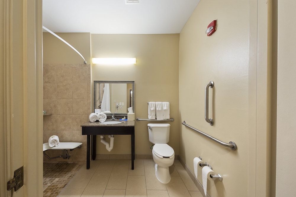 Holiday Inn Express Bloomington West an IHG Hotel - photo 3