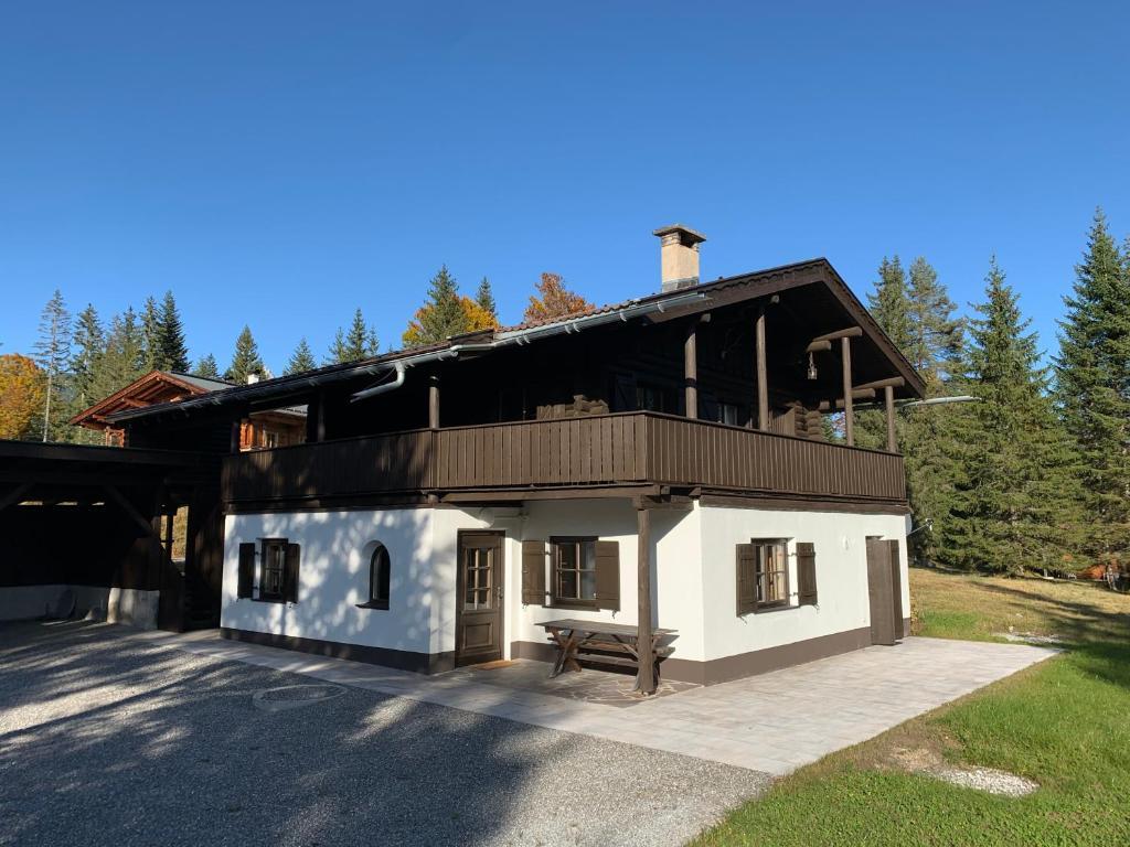 Chalet Franz — 4-Star Luxury Hotel in Leutasch, Austria