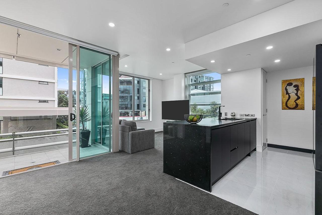 QV Stays Upscale Modern Viaduct Haven — 4-Star Luxury Hotel in Auckland, New Zealand