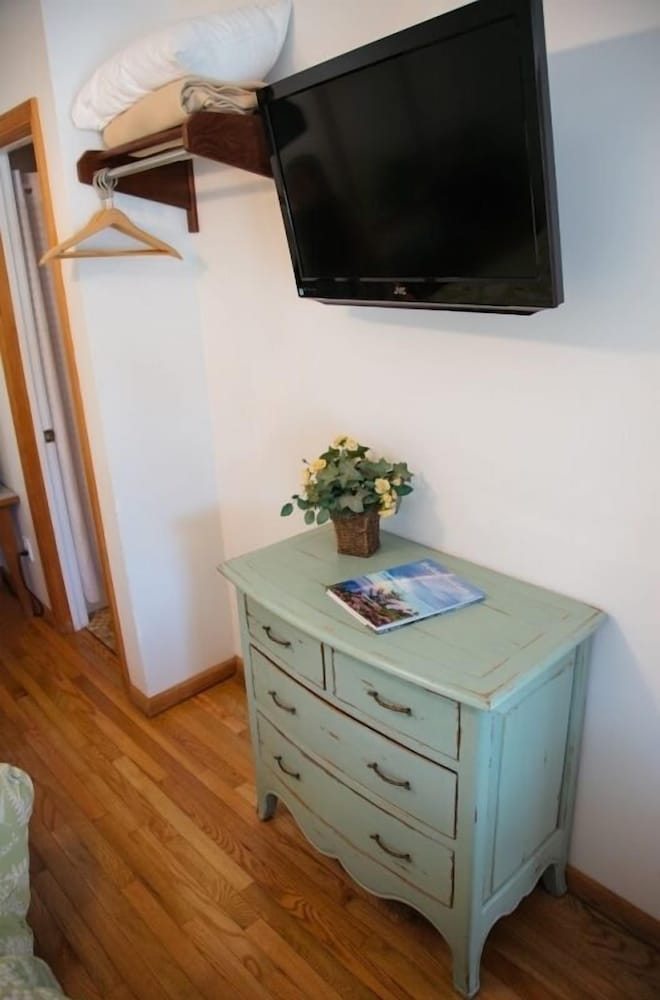 The Homestead Inn - photo 35