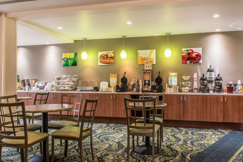 Quality Inn Bedford - photo 40