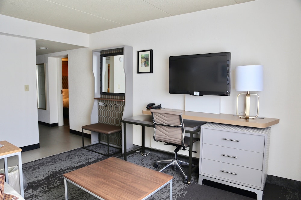 Holiday Inn Salem I 93 at Exit 2 an IHG Hotel - photo 4