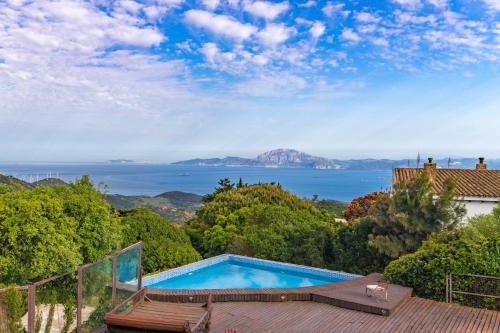 Livingtarifa Casa Los Helechos — 4-Star Luxury Hotel in Tarifa, Spain