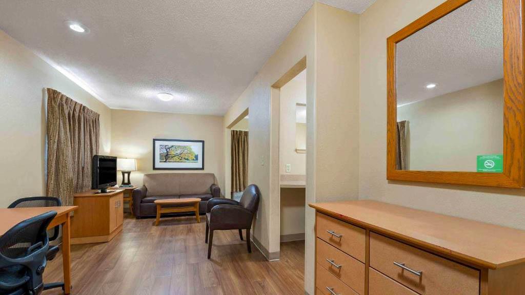 Studio 6 Extended Stay Fairfield OH Cincinnati - photo 24