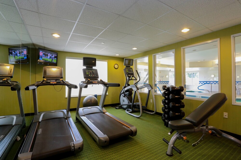 Fairfield Inn and Suites by Marriott Marion - photo 7