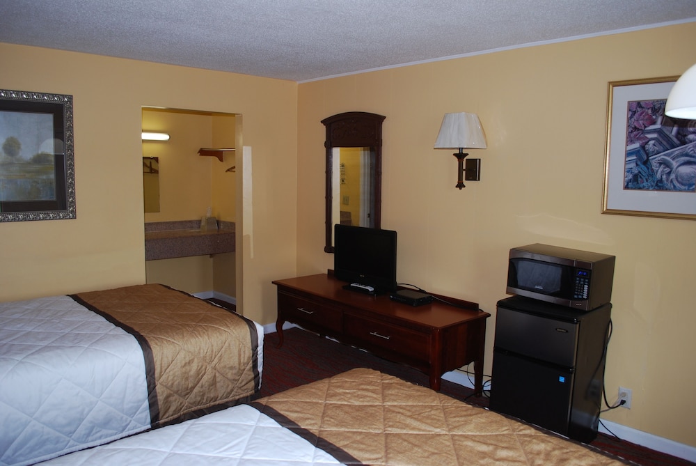 Duffys Motel Calhoun - photo 10