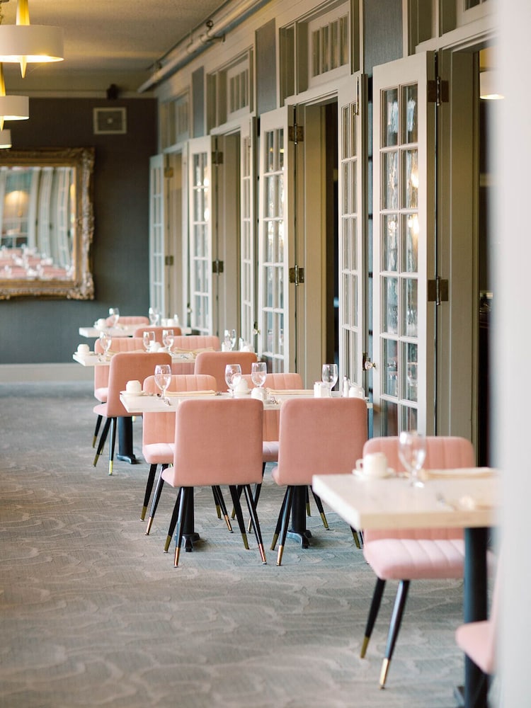 Columbia Gorge Hotel and Spa - photo 21