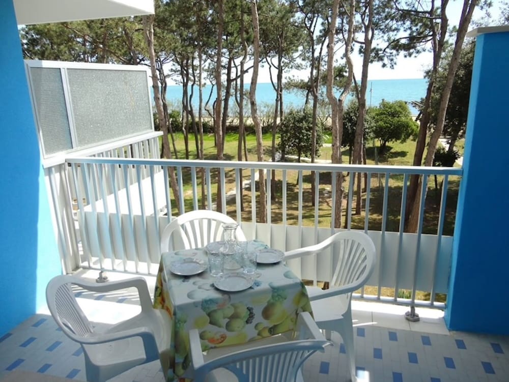 Coastal Flat With sea View — 4-Star Luxury Hotel in Caorle, Italy