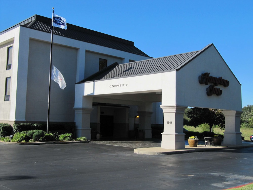 Hampton Inn Lindale Tyler - photo 36