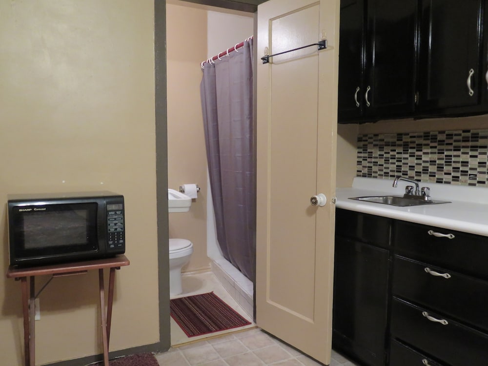 Pillow Talk Motel - photo 29