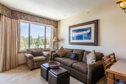 Juniper Springs Lodge #413 Luxury Ski in Ski out 2 Bedroom — 4-Star Luxury Hotel in Mammoth Lakes, United States