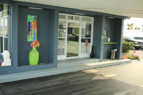 Travel Inn Fort Pierce - photo 11
