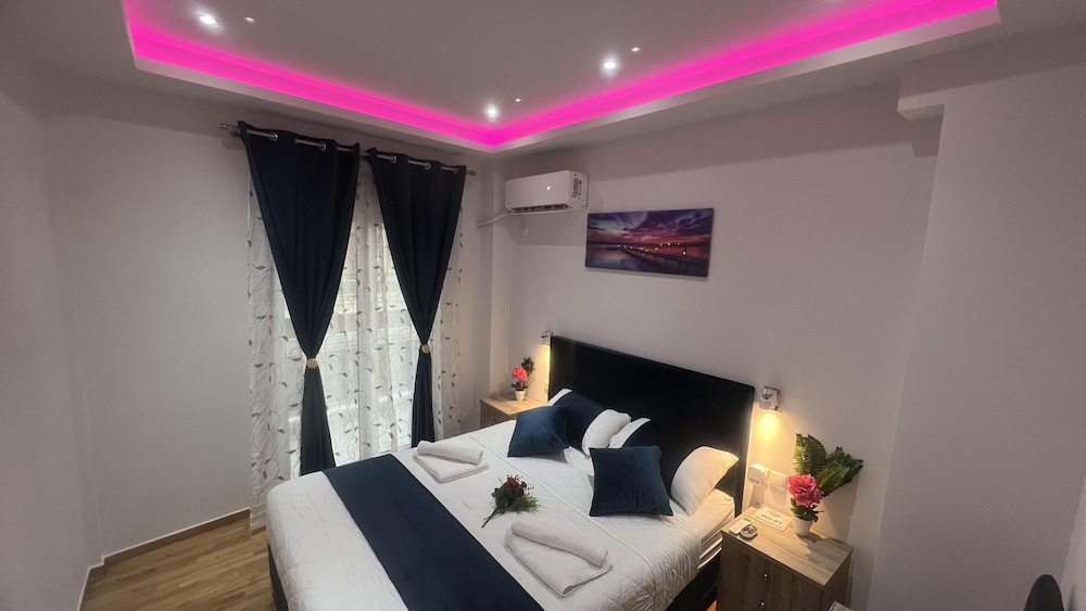 Four Seasons Apartment in Athens — 4-Star Luxury Hotel in Karpenisi, Greece