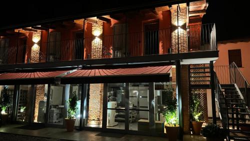 Cascina Vittoria Restaurant Lab & Rooms — 4-Star Luxury Hotel in Rognano, Italy