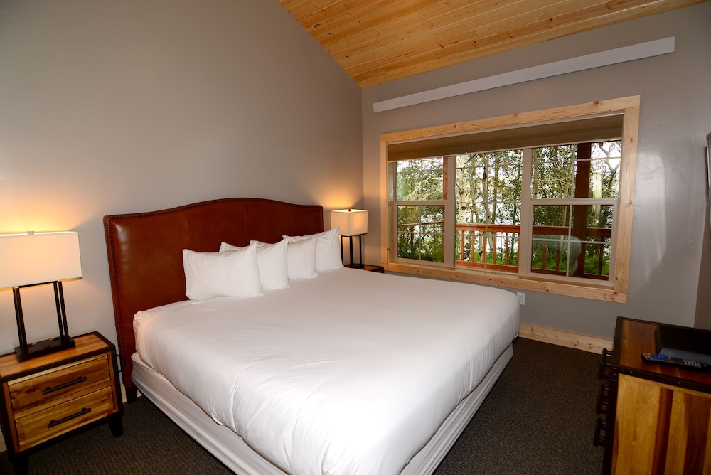 Lakeside Lodge Resort & Marina - photo 2