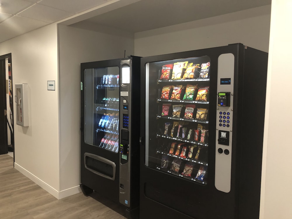 WoodSpring Suites Kansas City Lenexa - photo 17