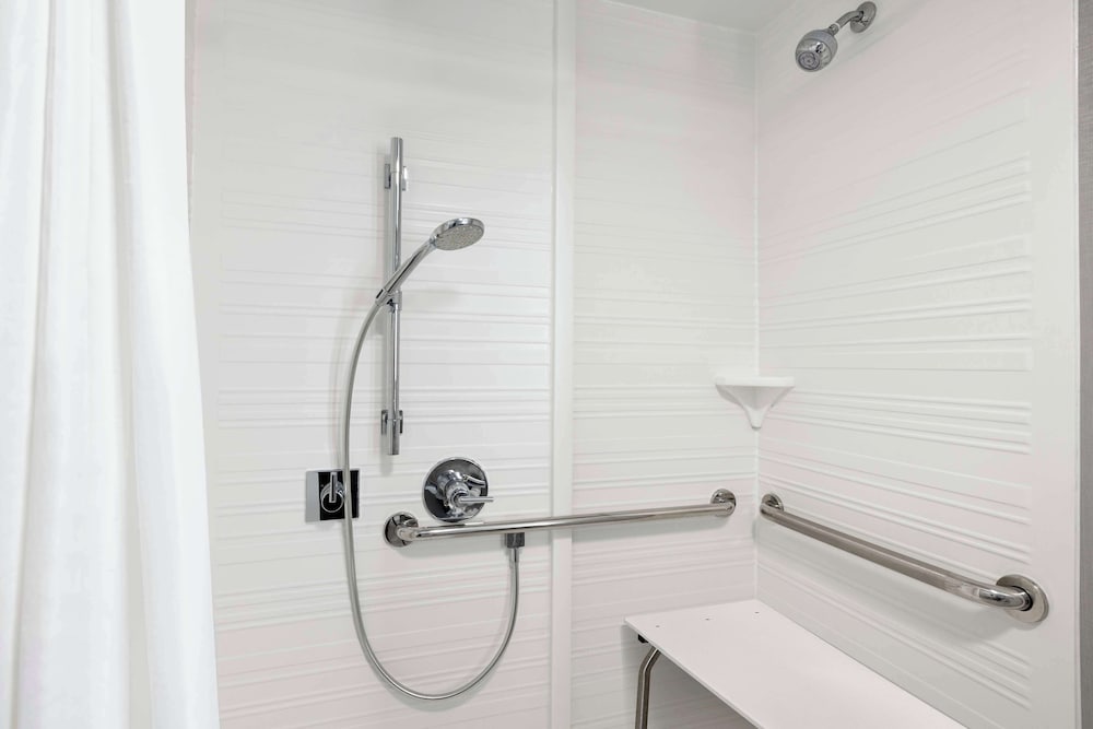 Hampton Inn Chicago O'Hare International Airport - photo 19