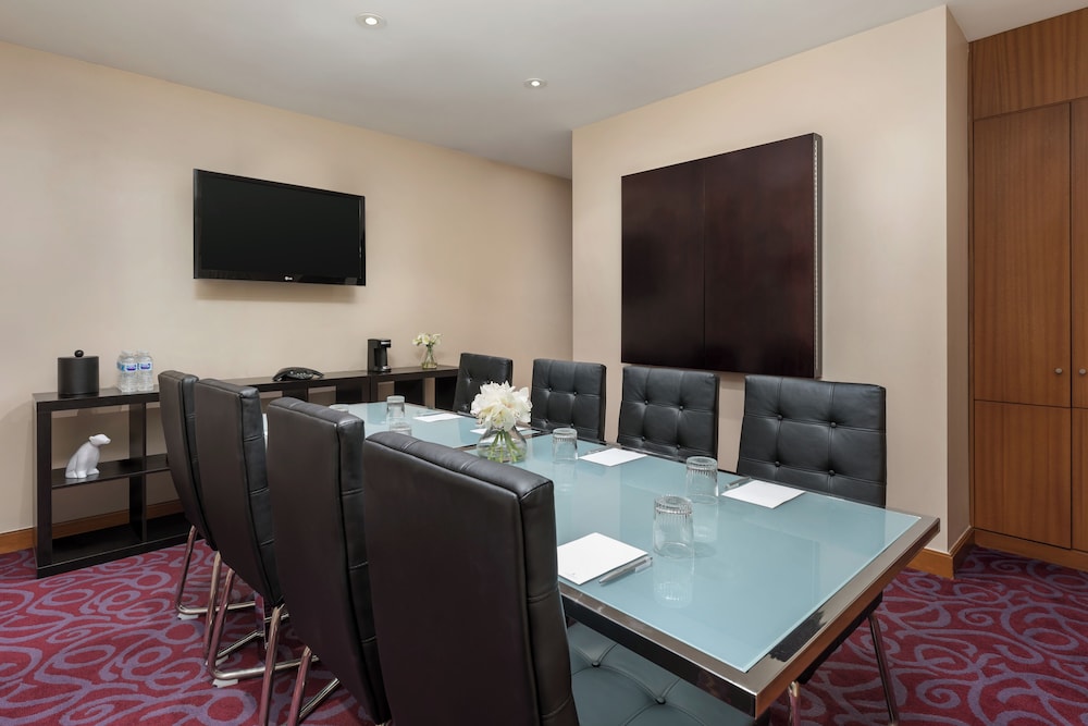 Hotel 57 by LuxUrban - photo 60