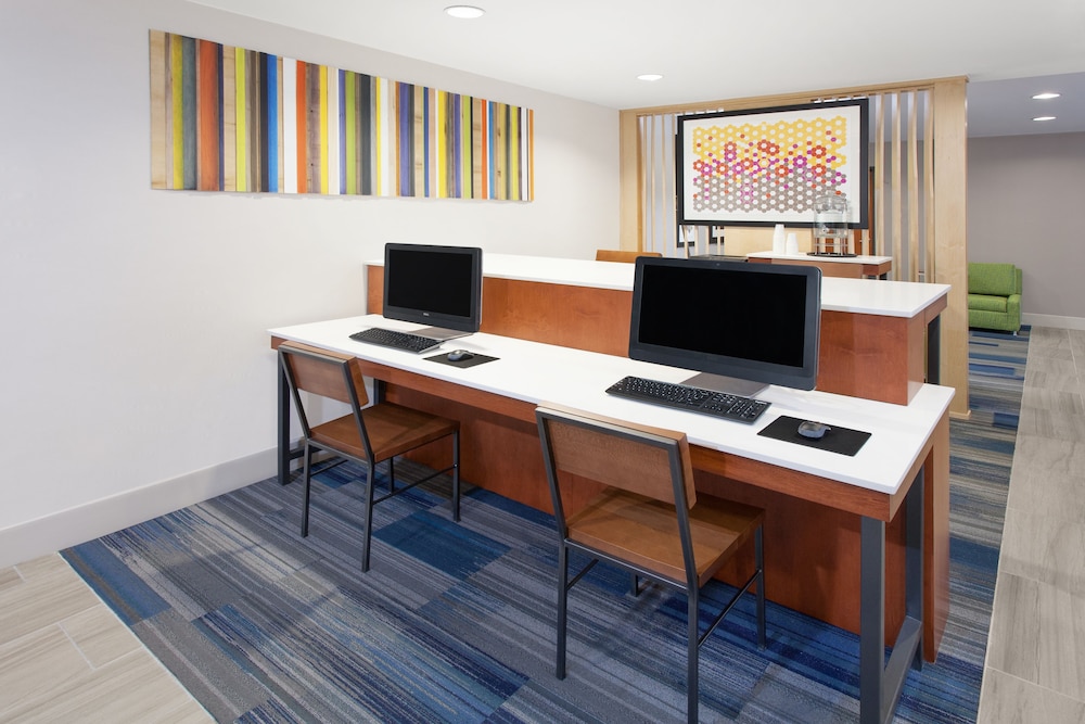 Holiday Inn Express Hotel & Suites a Lake Zurich Barrington by IHG - photo 10