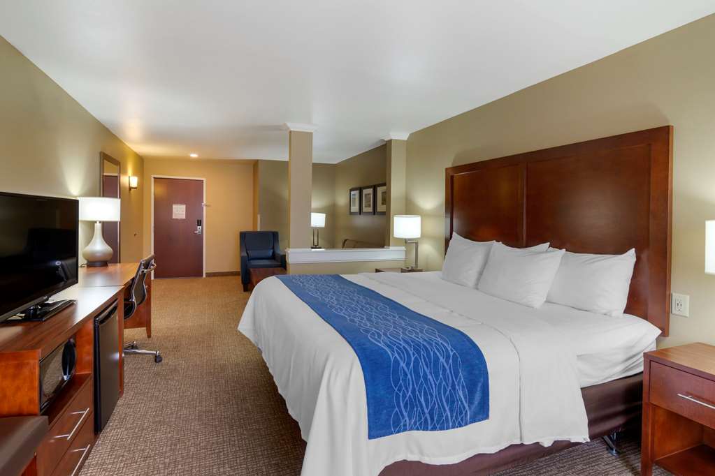 Comfort Inn & Suites Mandan Bismarck - photo 22