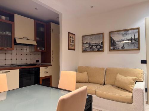 La Luna Suite — 4-Star Luxury Hotel in Florence, Italy