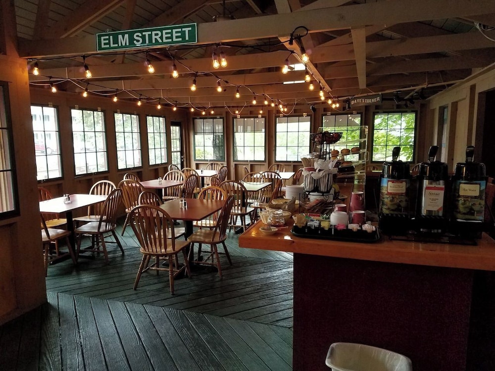 Cedar Crest Inn - photo 10
