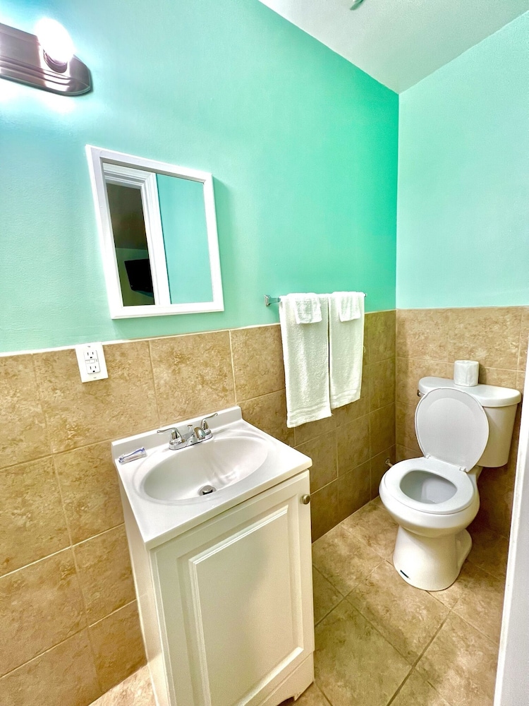 Your Motel - photo 10