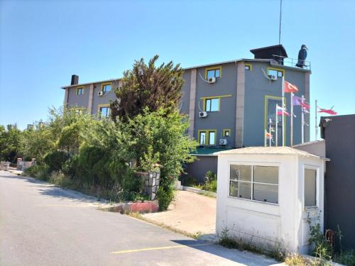 The Penguen Hotel — hotel in Chekmejeh