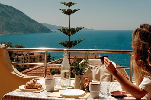 Panoramic Sea View Apartment in Gioiosa Marea Olive by Ideal Sicily — 4-Star Luxury Hotel in Gioiosa Marea, Italy