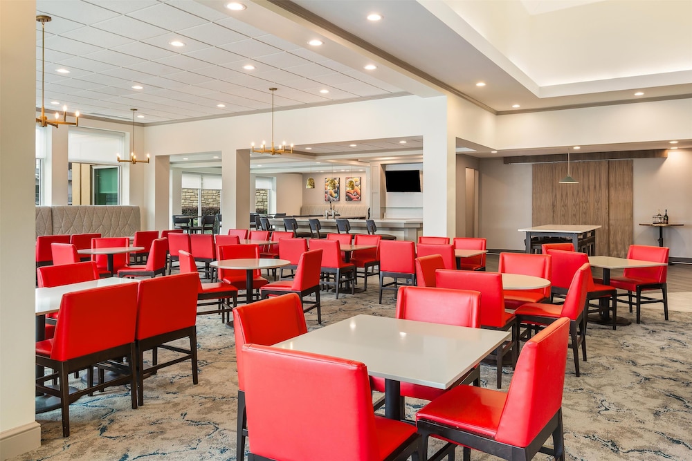 Hilton Garden Inn Atlanta Airport North - photo 23