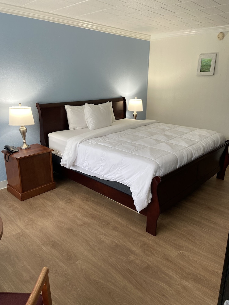 Ramada by Wyndham Butler Tesla Biohealing Resort - photo 10