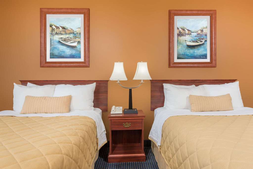 Ramada by Wyndham Catlettsburg Ashland - photo 8