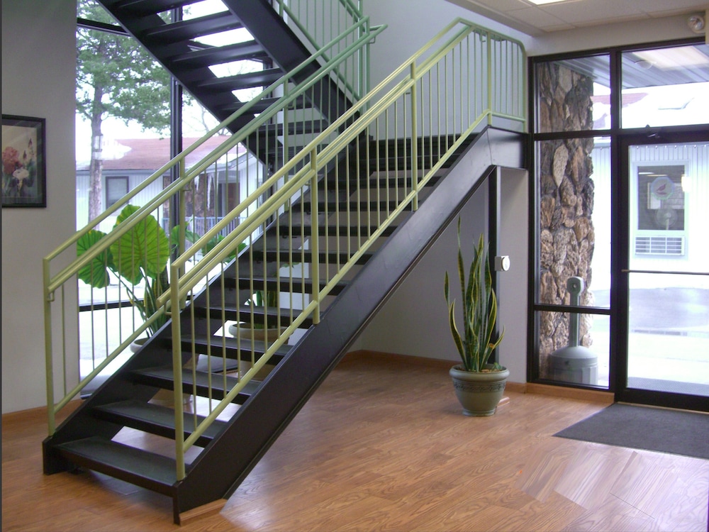 Quails Nest Inn and Suites - photo 29