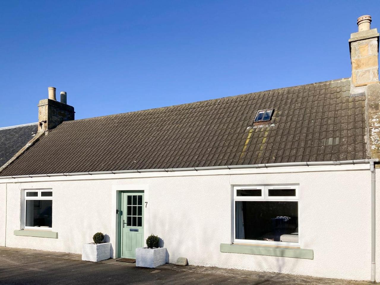 Fisher's Cottage — 4-Star Luxury Hotel in Balintore, United Kingdom