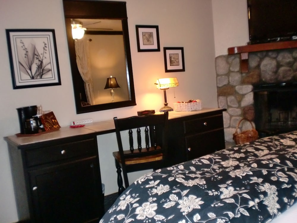 The North Shore Inn - photo 69