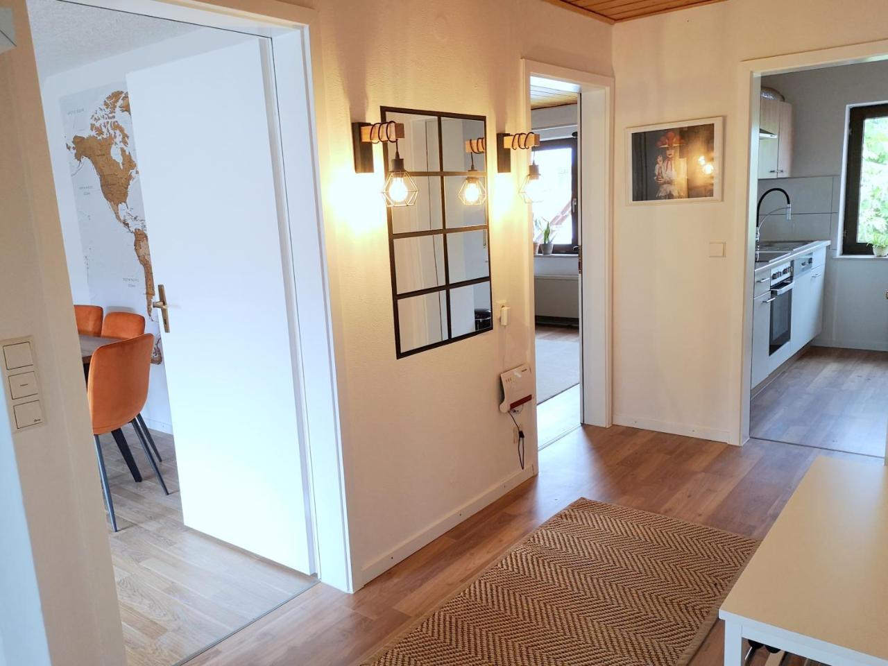 Family Apartment Mit Balkon Kuche Parkplatz & Waschmaschine — 4-Star Luxury Hotel in Offenburg, Germany