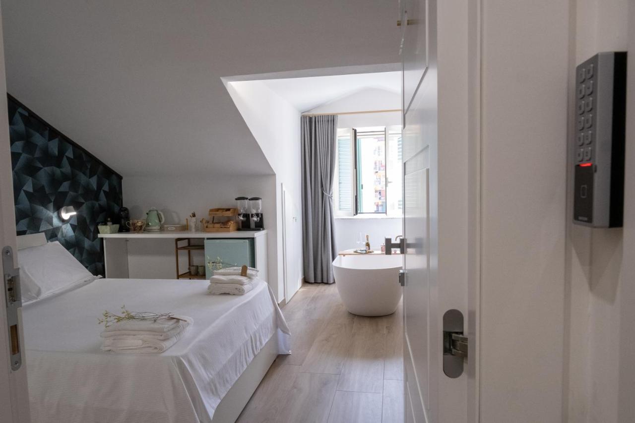 Coraline Deluxe Rooms in Castellammare Di Stabia, Italy