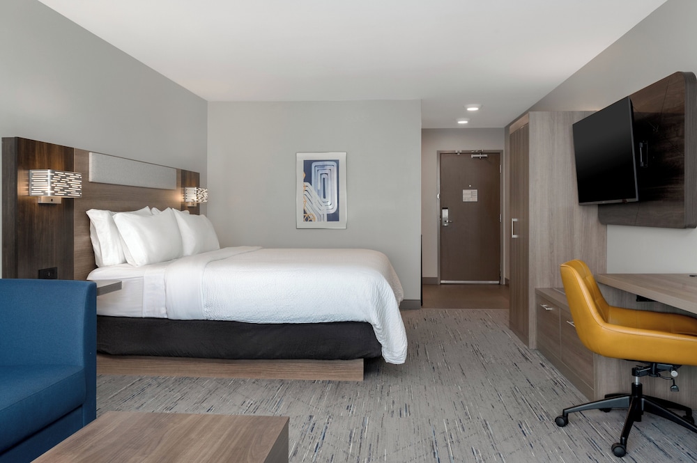 Holiday Inn Express and Suites Alton St Louis Area - photo 13