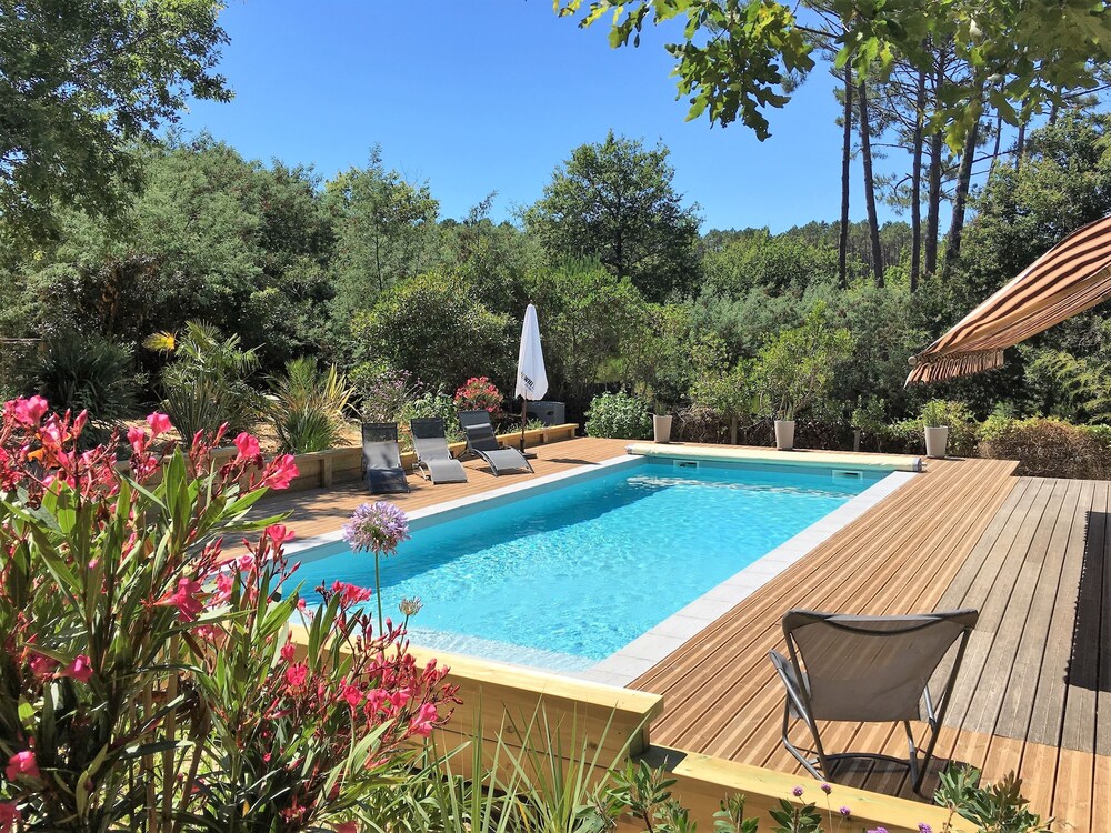 Villa la Bleuti re — 4-Star Luxury Hotel in Biscarrosse, France